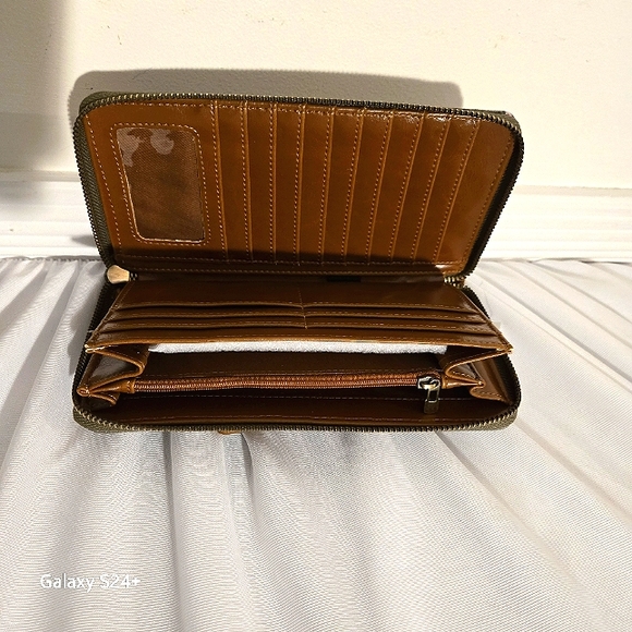 Modcloth Camp Director Zip Wallet in Army Green - Picture 6 of 7